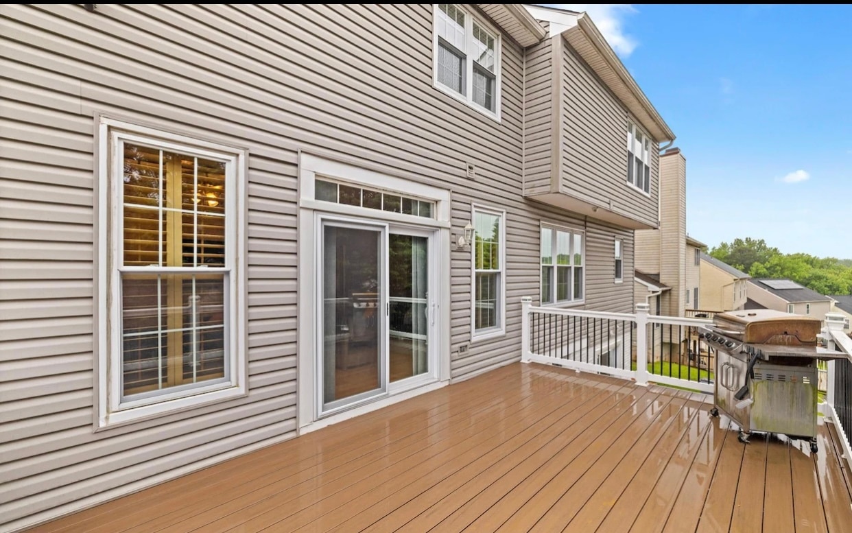 Building Photo - 5714 Silk Tree Dr