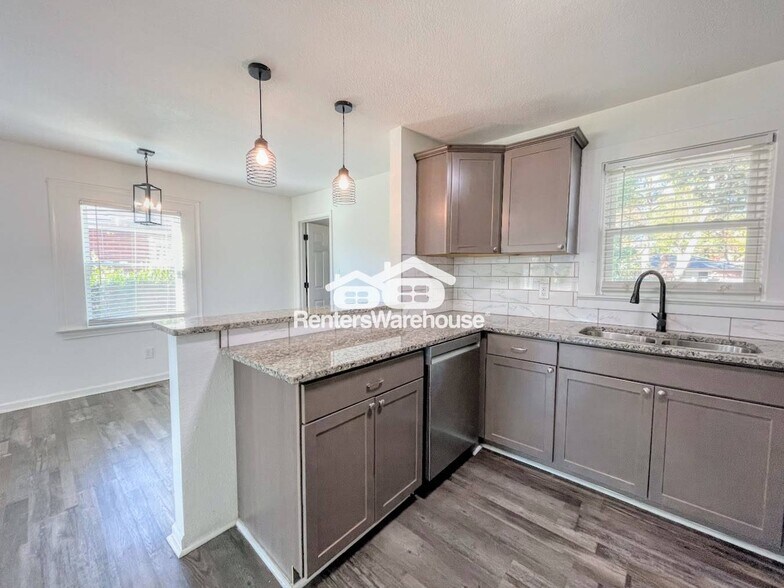 Building Photo - 2700 Belle St