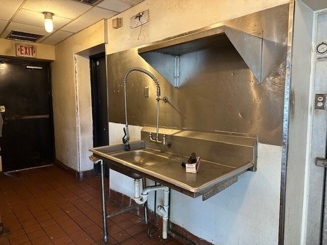 Building Photo - 2101 N 2nd St