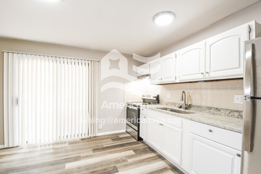 Building Photo - 2639 Freemantle Dr