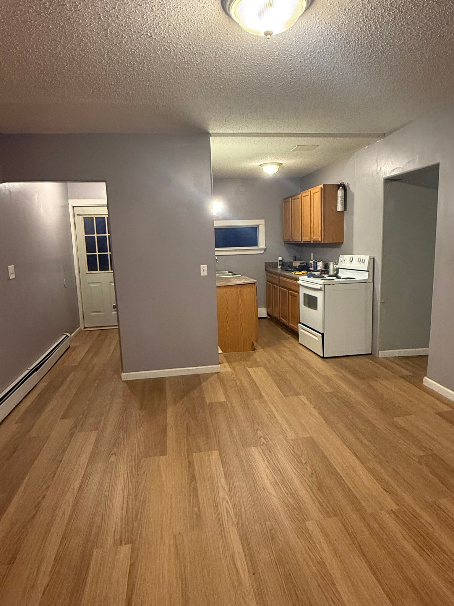 Building Photo - 15 Railroad Pl