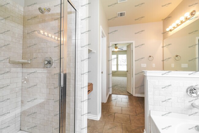 Building Photo - 9704 Squire Ln
