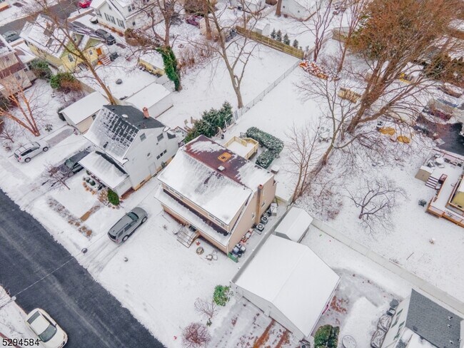 Building Photo - 26 Genevieve Ave