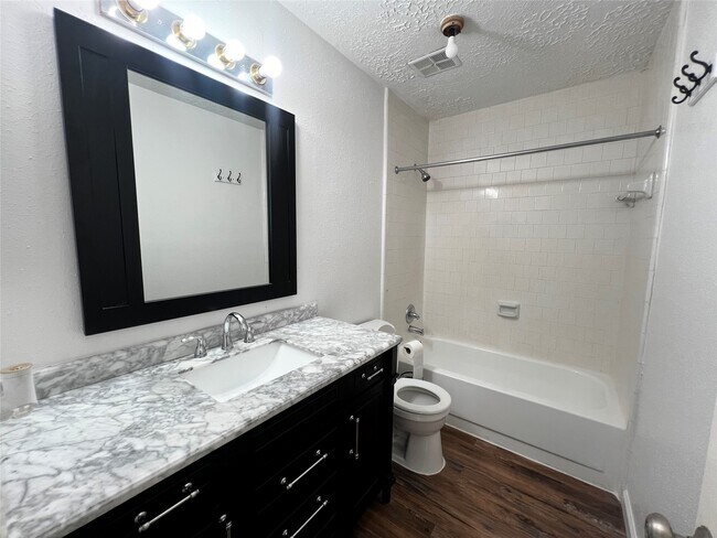 Building Photo - 7019 Haven Creek Dr