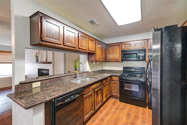 Building Photo - 2711 Grants Lake Blvd