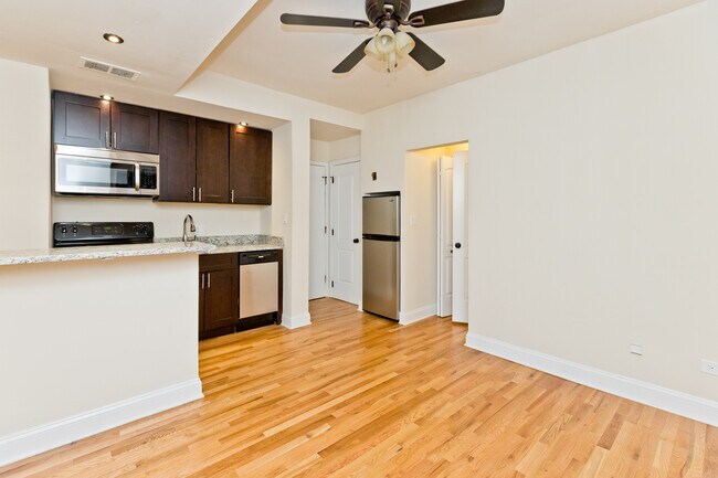 Building Photo - 1430 N Dearborn St
