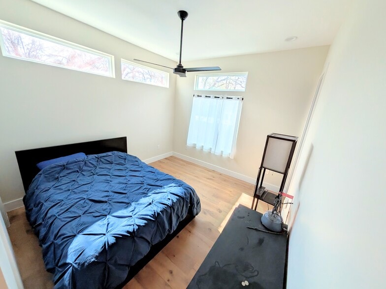 Building Photo - 1403 S Redondo Dr