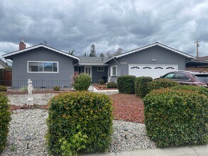 Building Photo - SARATOGA - Spacious Saratoga 3BR/2.5BA Home with Pool, Bonus Room & Beautiful Backyard