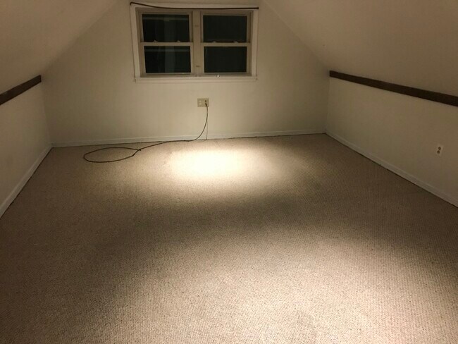 Building Photo - 1112 Stamford Rd