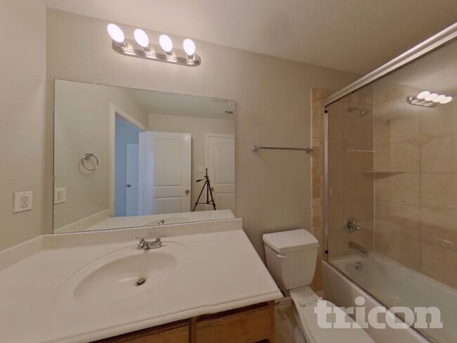 Building Photo - 129 Muirfield Dr