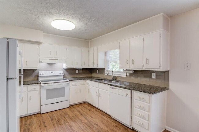 Building Photo - 4905 Wade Valley Way