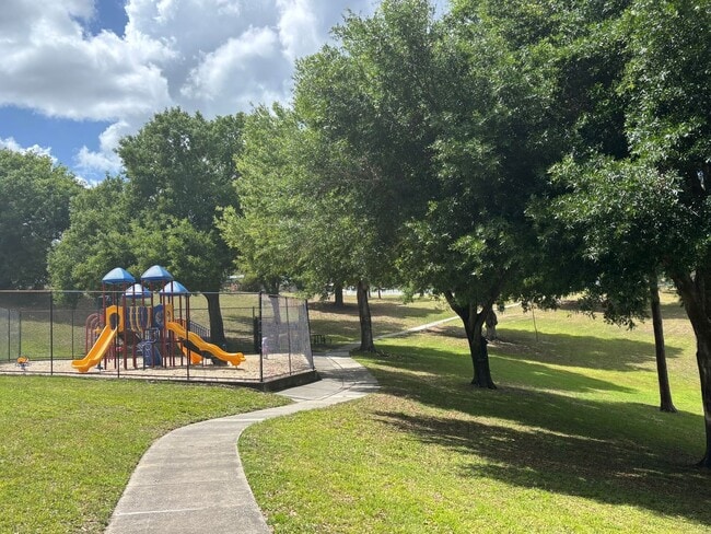 Building Photo - Beautiful Home in the Heart of Clermont – Prime Location!