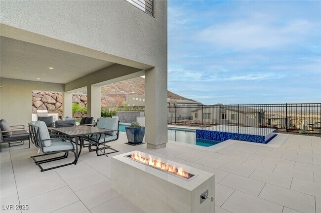 Building Photo - 510 Duvet Ct