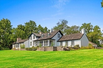 Building Photo - 18380 W Kelly Rd