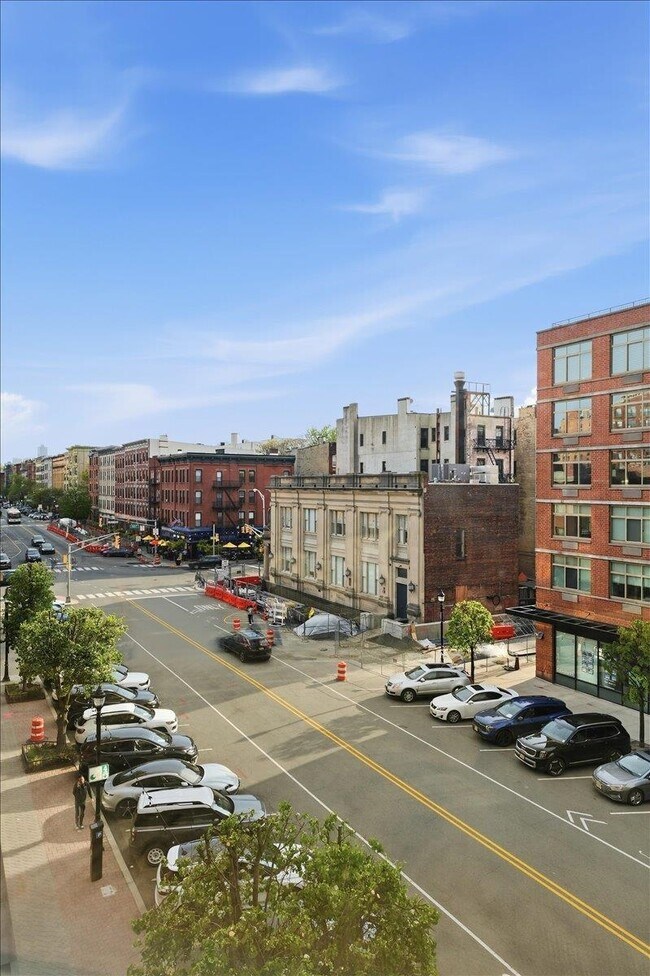 Building Photo - 1400 Hudson St