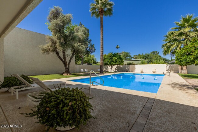 Building Photo - 4656 N 40th St