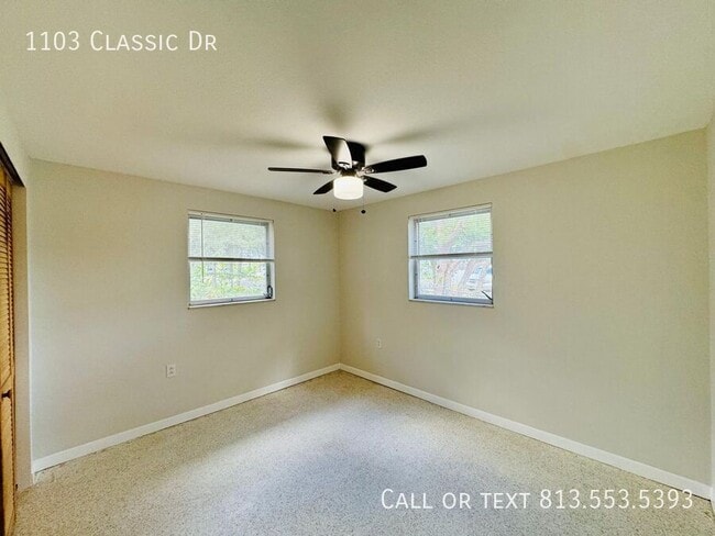 Building Photo - 1103 Classic Dr