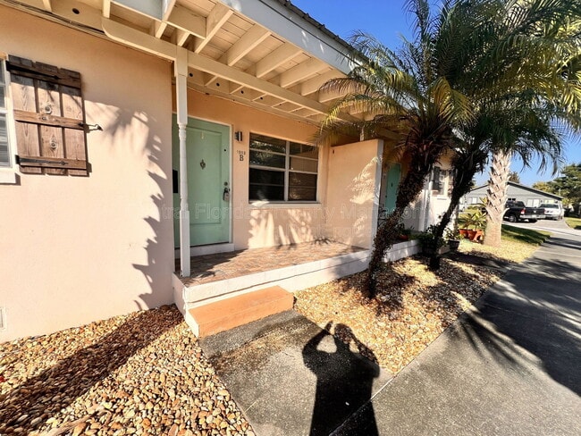 Primary Photo - 1502 Michigan Ave