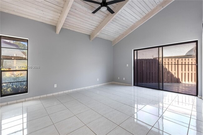 Building Photo - 601 Leslie Dr