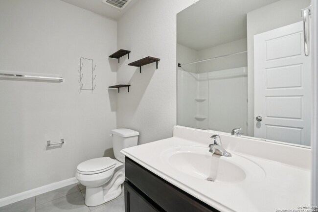 Building Photo - 7019 Vista Lp