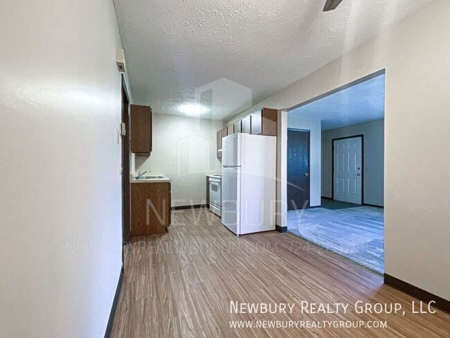 Building Photo - 16 Clearview Meadows