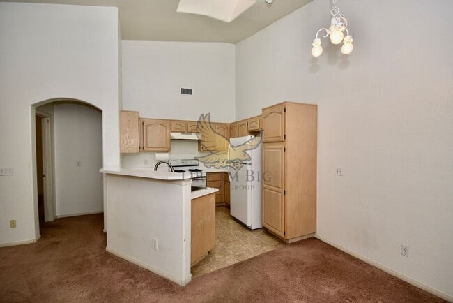 Building Photo - 3320 S Fort Apache Rd