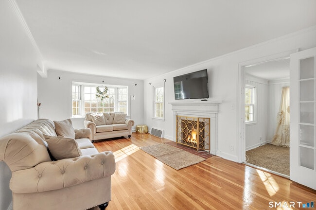 Building Photo - 124 Stiles St