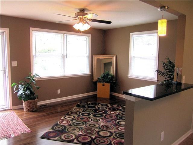 Building Photo - Charming 2 Bed, 1 Bath Nashville Rental - ...