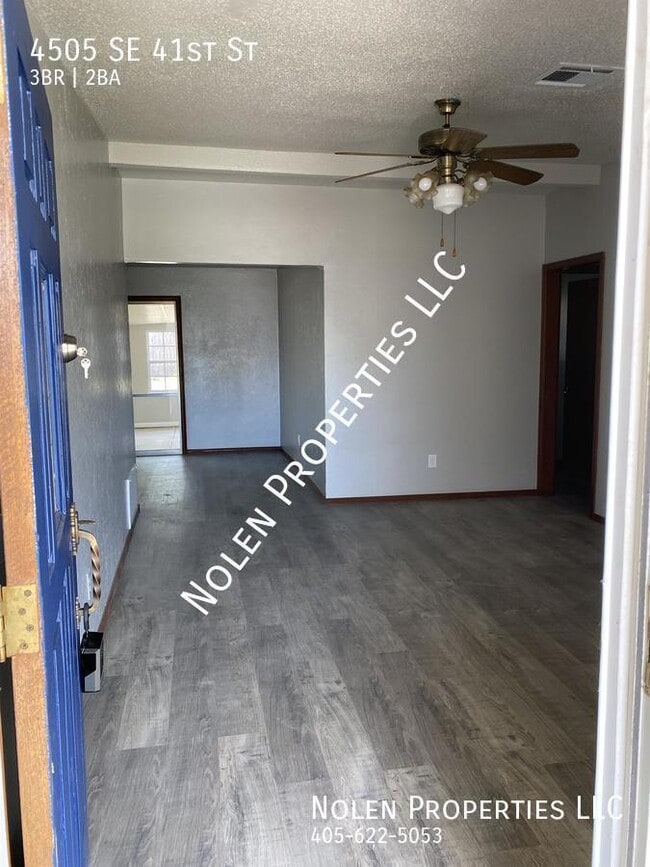 Building Photo - 4505 SE 41st St