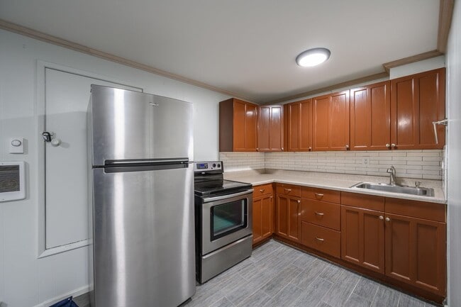 Building Photo - "Holiday Move-In Incentive – 50% Off First Month’s Rent"  Spacious 4-Bedroom Contemporary Home wi...