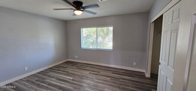 Building Photo - 642 W Plata Ave