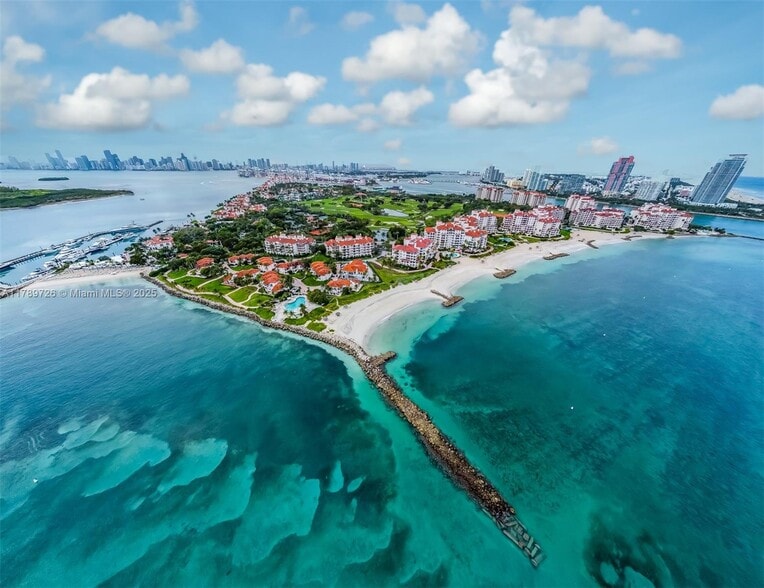 Primary Photo - 19227 Fisher Island Dr