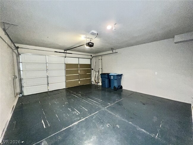 Building Photo - 8418 Classique Ave