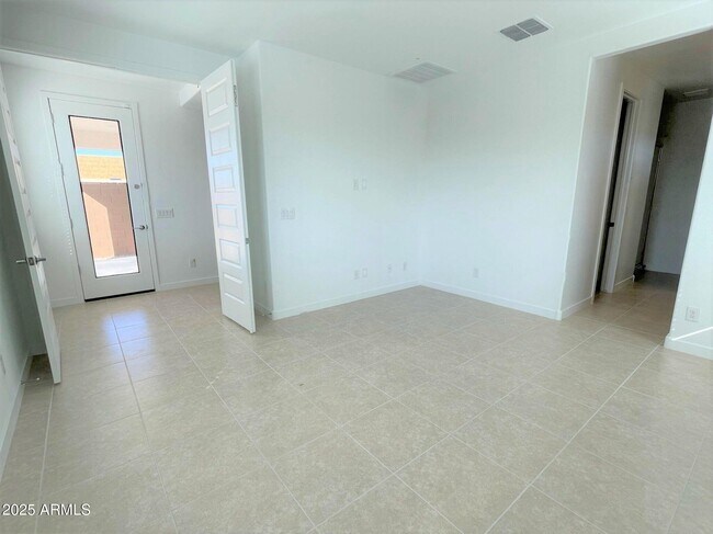 Building Photo - 11682 N 188th Dr