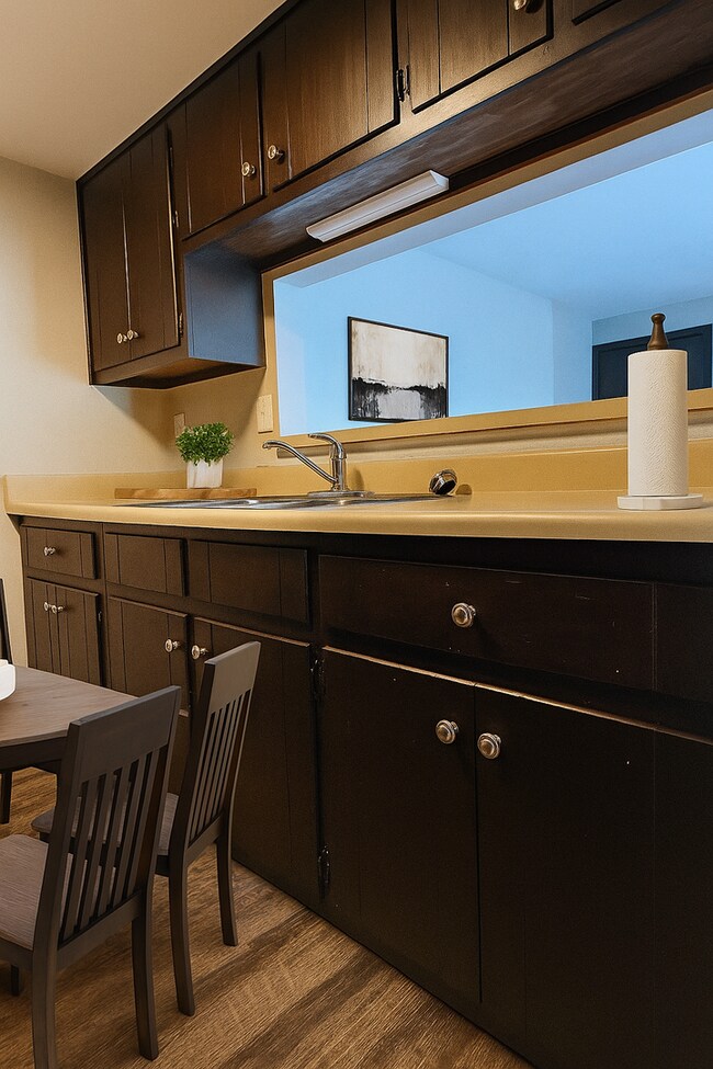 Building Photo - Spacious 1-Bedroom Apartment in Peaceful Kettering – Schedule a Tour Today!