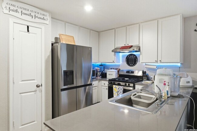 Building Photo - 140 Maverick Cv