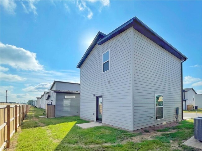 Building Photo - Now Leasing - Featherston Village - Modern...