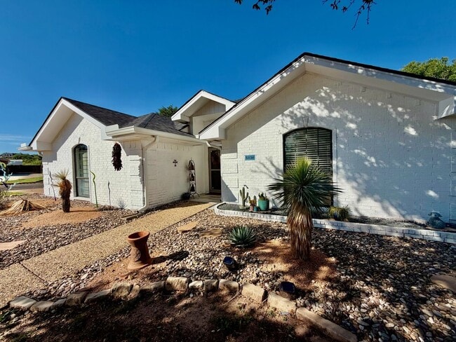 Building Photo - 5838 Manchester Ln