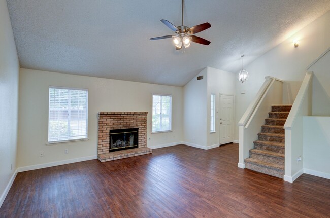 Building Photo - 1761 E Jordan Ave