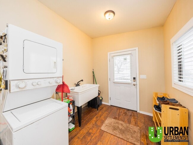 Building Photo - You will love this farmhouse on acreage