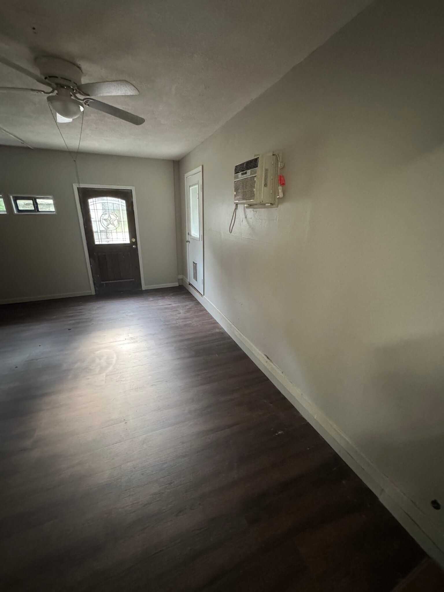 Building Photo - 3514 Sabine Ave
