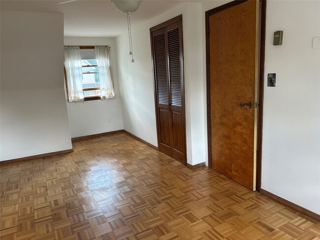 Building Photo - 114 Elmwood St