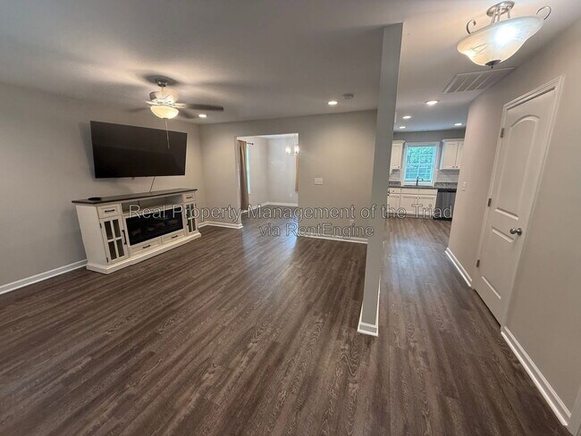 Building Photo - 2708 N Patterson Ave