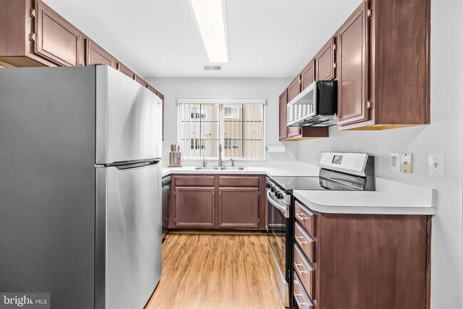 Building Photo - 1130 Huntmaster Terrace NE