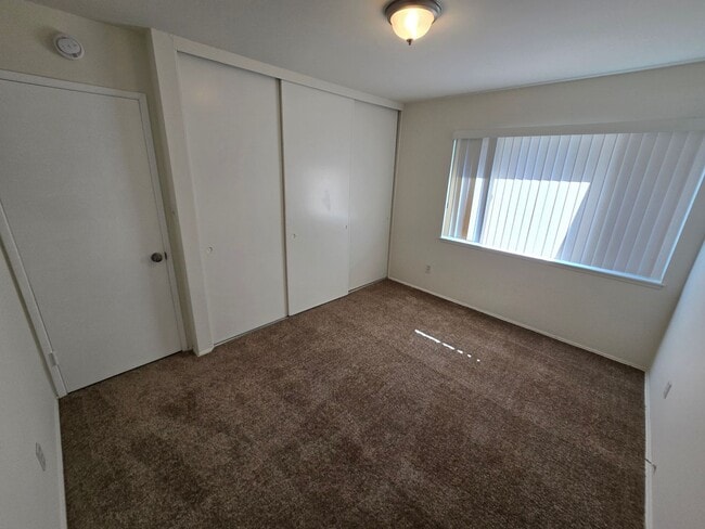 Building Photo - CLAIREMONT HOME 3-BEDROOM, 2-BATH, 2-CAR GARAGE