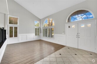 Building Photo - 9109 Songwood Ct