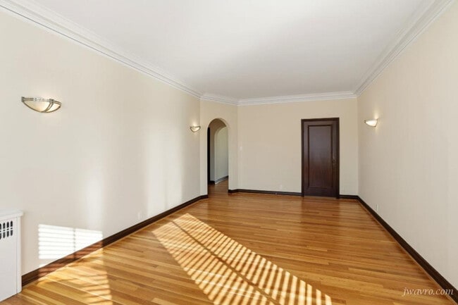 Building Photo - 1695 North Point St