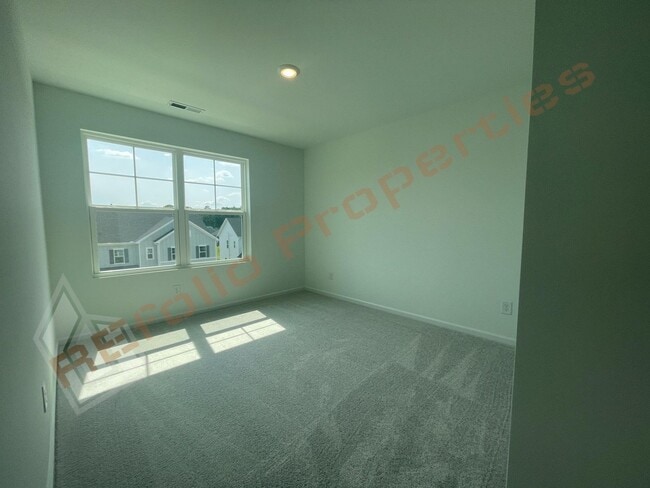 Building Photo - BRAND NEW- Spacious 4 Bedroom, 3 Bathroom ...