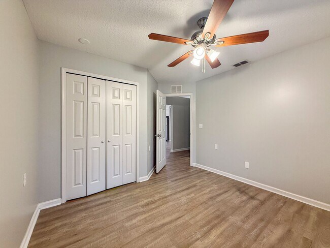 Building Photo - Renovated 3BR/2BA Home in Jacksonville, FL | Fenced Yard | Garage | Pets Welcome