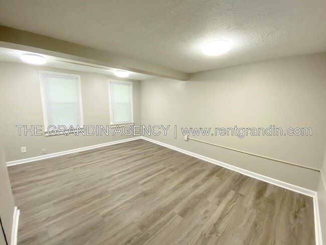 Building Photo - 8623 Plantation Rd